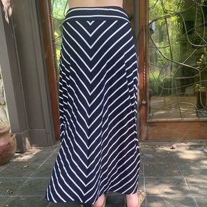 Talbots jersey navy and white maxi skirt